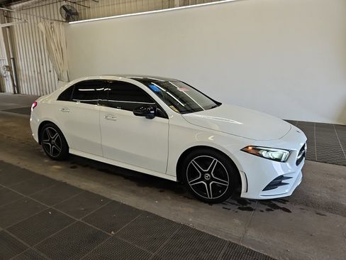 Used 2019 Mercedes-Benz A 220 image 2