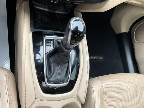 Used 2018 Nissan Rogue SL w/ Premium Package AWD/4WD image 23