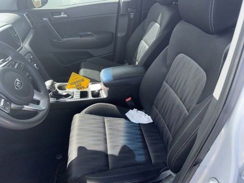 Used 2020 Kia Sportage LX image 8