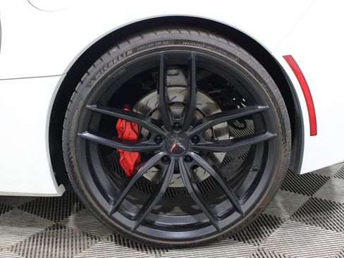 Used 2014 Chevrolet Corvette Stingray Coupe image 30