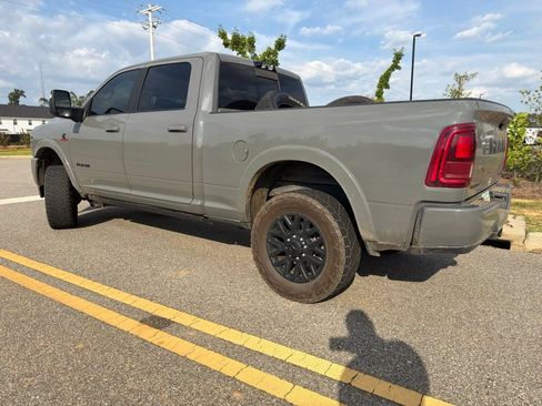 Used 2025 RAM 2500 Limited AWD/4WD image 4