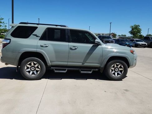 Used 2023 Toyota 4Runner TRD Off-Road Premium w/ Moonroof Package AWD/4WD image 2