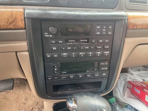Used 2002 Lincoln Continental FWD image 13