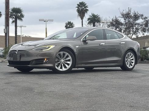 Used 2016 Tesla Model S 75D image 1