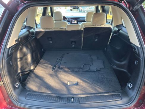 Used 2022 Jeep Grand Cherokee Limited image 31