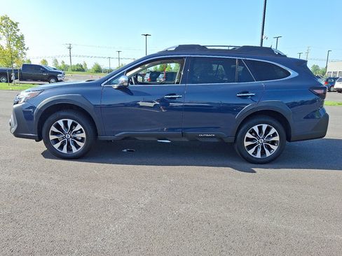 Certified 2023 Subaru Outback Touring AWD/4WD image 5