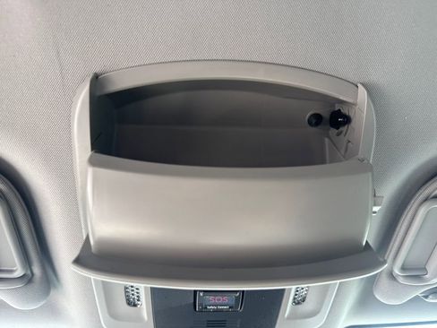 Used 2019 Toyota Camry LE w/ Convenience Package FWD image 40