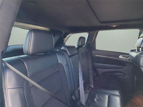 Used 2015 Jeep Grand Cherokee SRT AWD/4WD image 23