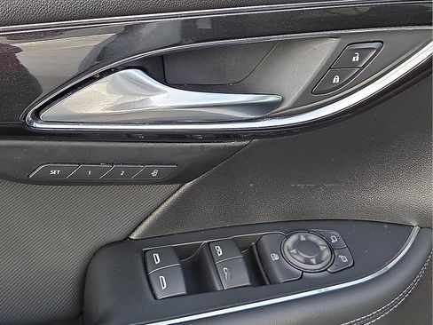 Used 2024 Buick Envision Preferred image 13