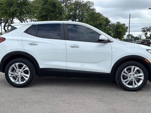 Used 2023 Buick Encore GX Preferred w/ Cold Weather Comfort Package FWD image 4