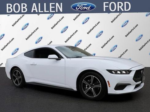 Used 2024 Ford Mustang Coupe RWD image 2