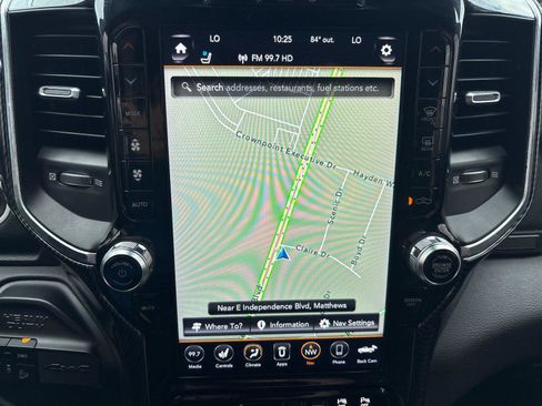Used 2019 RAM 2500 Laramie AWD/4WD image 25