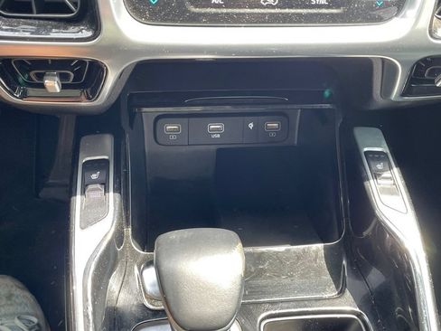 Used 2023 Kia Sorento SX AWD/4WD image 17