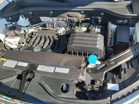 Used 2020 Volkswagen Atlas Cross Sport SE image 9