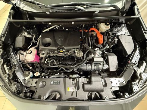 Certified 2024 Toyota RAV4 LE image 9