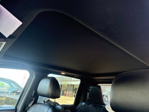 Used 2020 Nissan Titan PRO-4X w/ Pro-4x Convenience Package AWD/4WD image 5