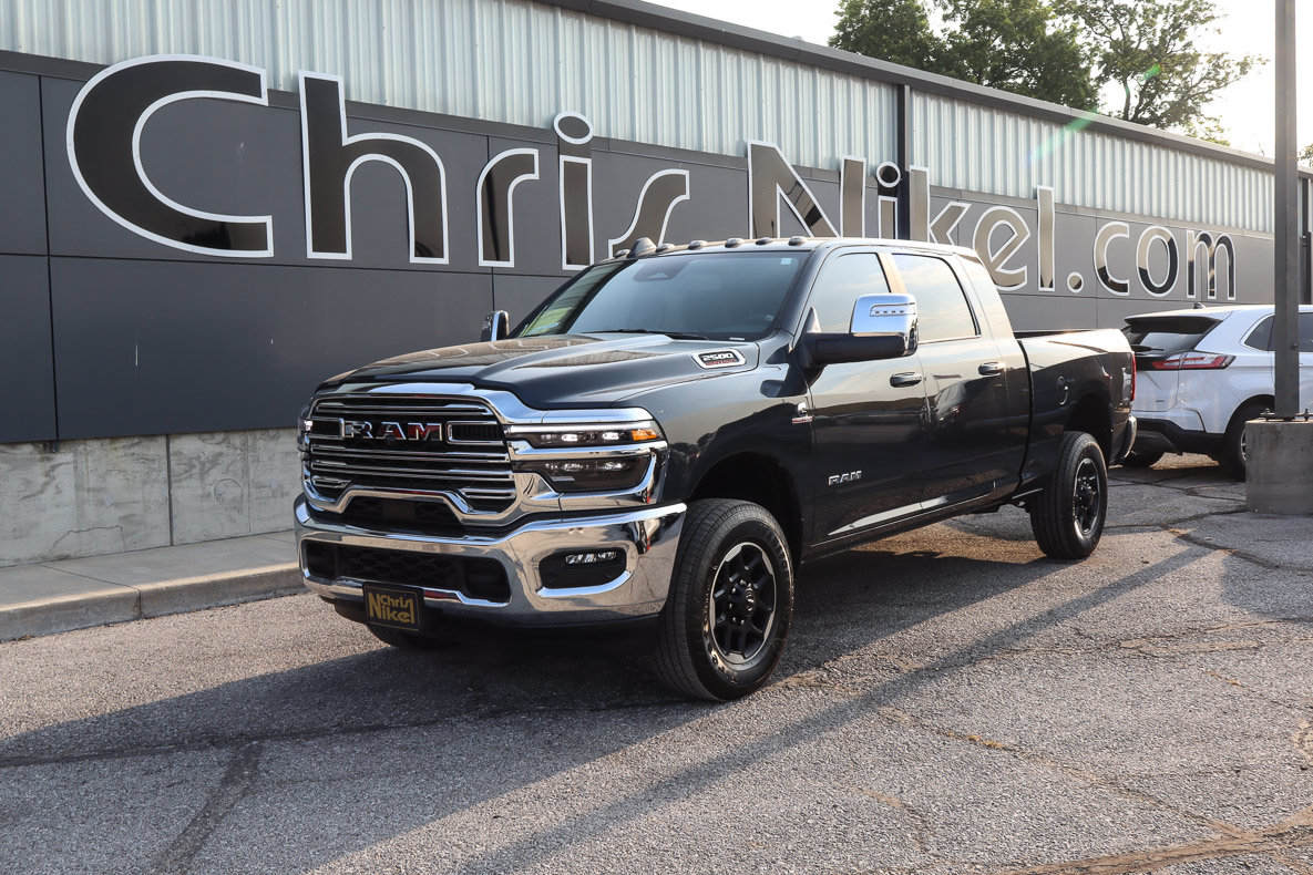 Used 2025 RAM 2500 Laramie AWD/4WD image 1