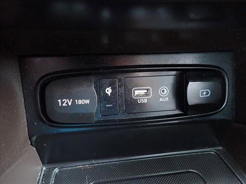 Used 2020 Hyundai Santa Fe SEL image 22