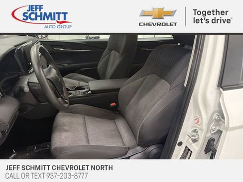 Used 2025 Toyota Camry LE image 19