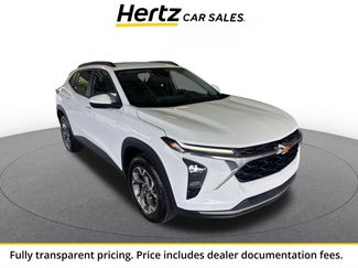 Used 2025 Chevrolet Trax LT FWD video 1