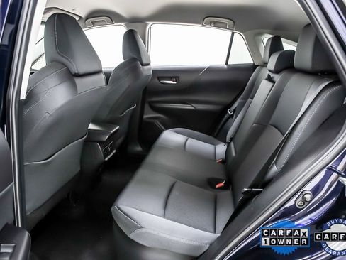 Used 2023 Toyota Venza LE image 30