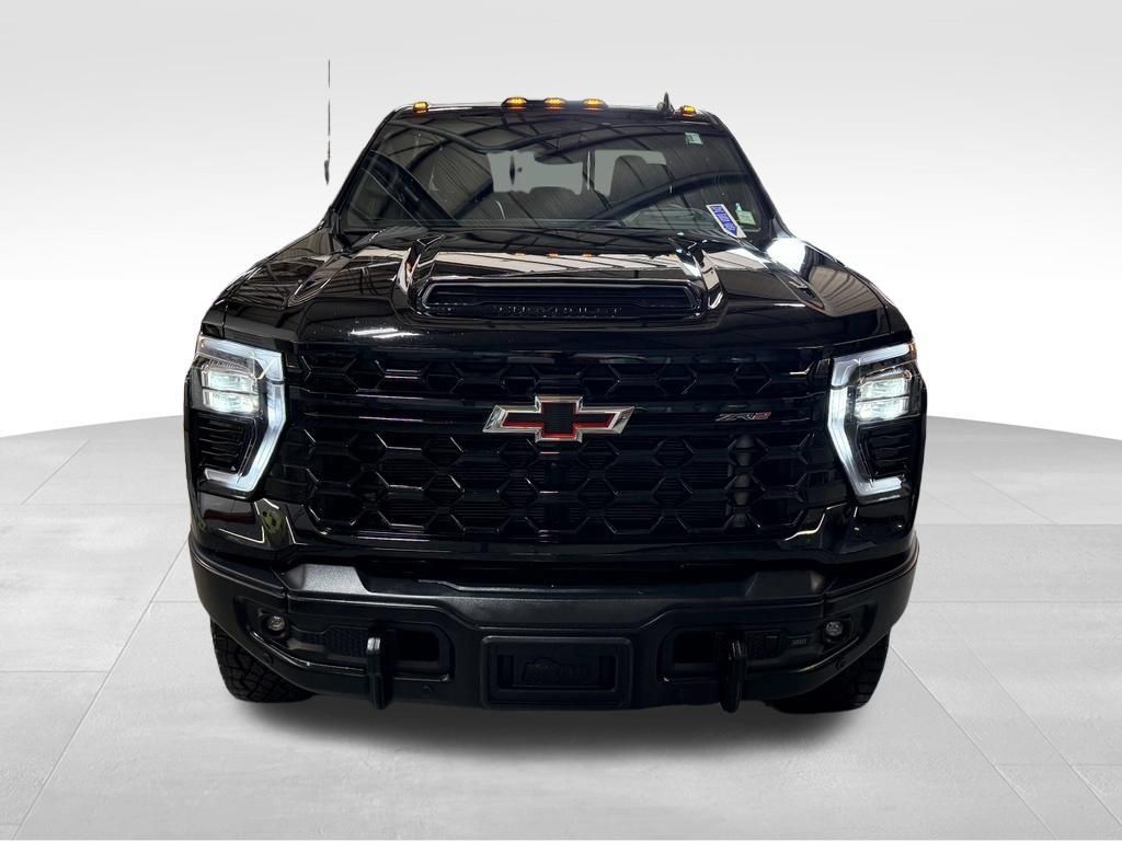 Used 2026 Chevrolet Silverado 2500 ZR2 w/ ZR2 Bison Edition AWD/4WD image 6