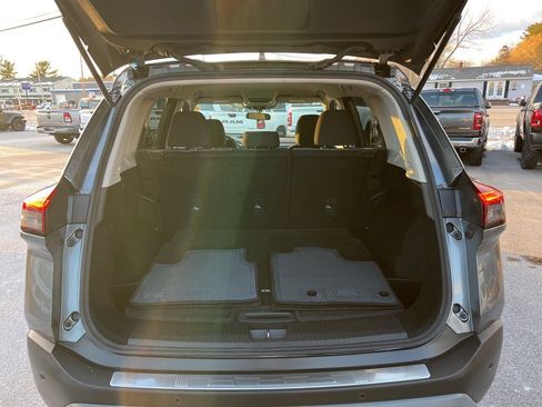 Used 2021 Nissan Rogue SV image 14