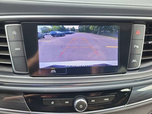 Used 2023 Buick Enclave Essence AWD/4WD image 21