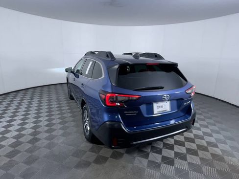 Used 2022 Subaru Outback Premium image 7