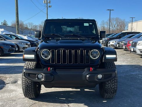 Used 2024 Jeep Wrangler Unlimited Rubicon image 2