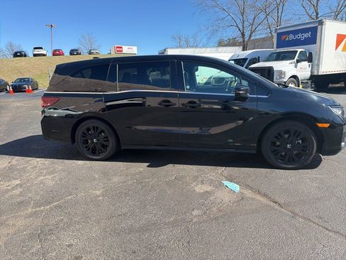 Used 2025 Honda Odyssey Sport-L image 4