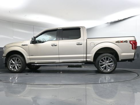 Used 2017 Ford F150 Lariat w/ Equipment Group 502A Luxury image 31