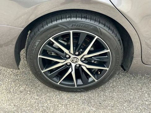 Used 2021 Toyota Camry SE w/ Convenience Package FWD image 36