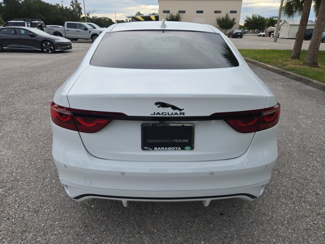 Used 2024 Jaguar XF R-Dynamic SE AWD/4WD image 4