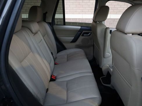 Used 2012 Land Rover LR2 HSE image 23