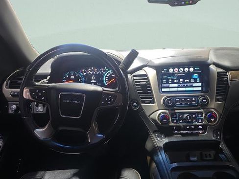 Used 2019 GMC Yukon XL Denali w/ Denali Ultimate Package AWD/4WD image 23