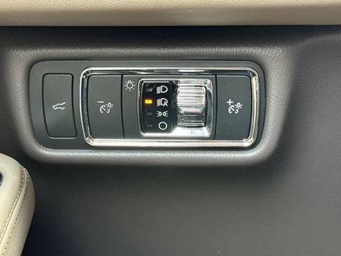 Used 2022 Lincoln Aviator Reserve w/ Elements Package Plus AWD/4WD image 43