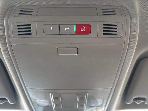 Used 2024 Volkswagen Taos SE image 48