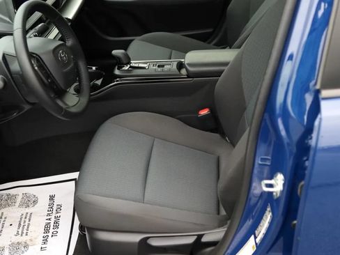 Used 2024 Toyota Prius LE FWD image 16