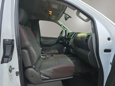 Used 2012 Nissan Frontier PRO-4X AWD/4WD image 34