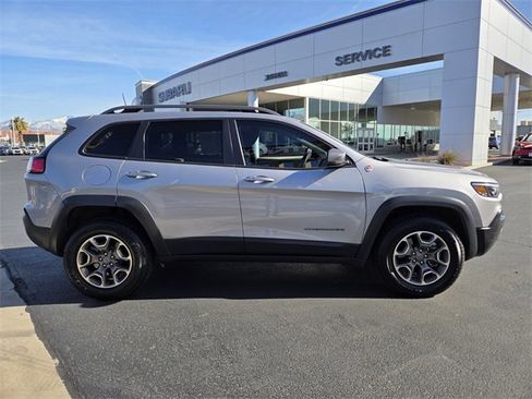 Used 2020 Jeep Cherokee Trailhawk w/ Comfort/Convenience Group image 3