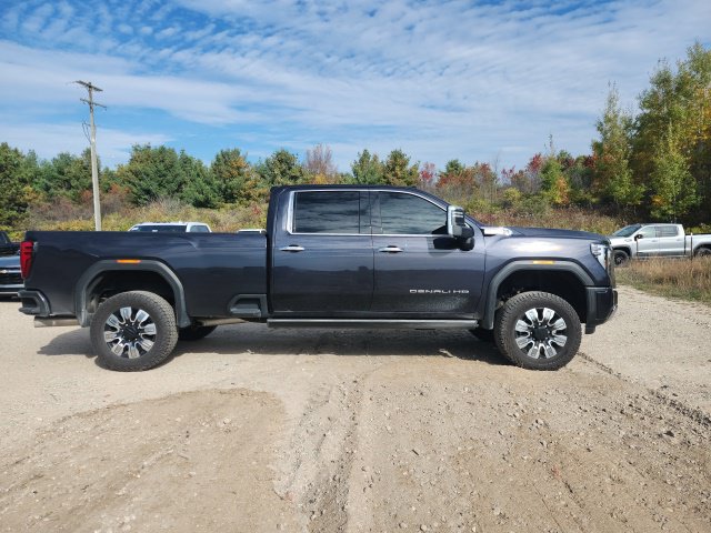 Used 2025 GMC Sierra 3500 Denali AWD/4WD image 2