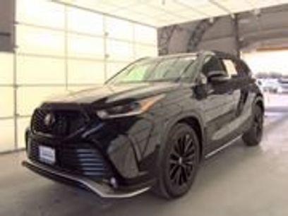 Used 2025 Toyota Highlander XSE