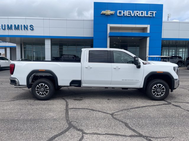 Used 2025 GMC Sierra 2500 SLE w/ Max Trailering Package AWD/4WD image 4