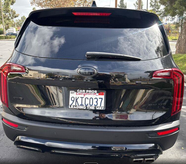 Used 2021 Kia Telluride SX w/ Nightfall Edition Package AWD/4WD image 2