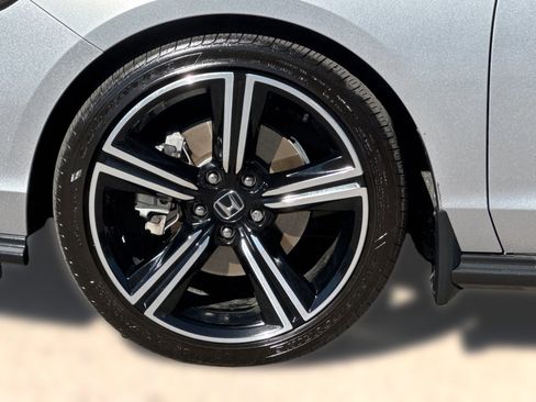 Used 2025 Honda Accord Sport image 11