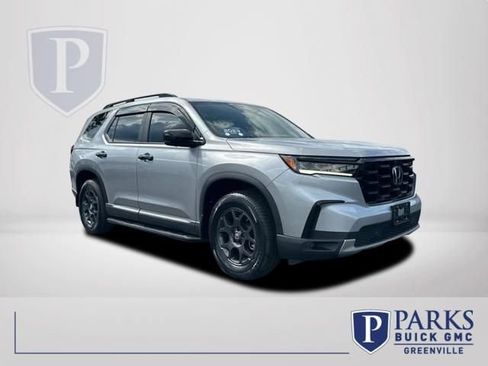 Used 2023 Honda Pilot TrailSport image 1