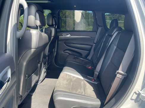 Used 2019 Jeep Grand Cherokee Altitude AWD/4WD image 26