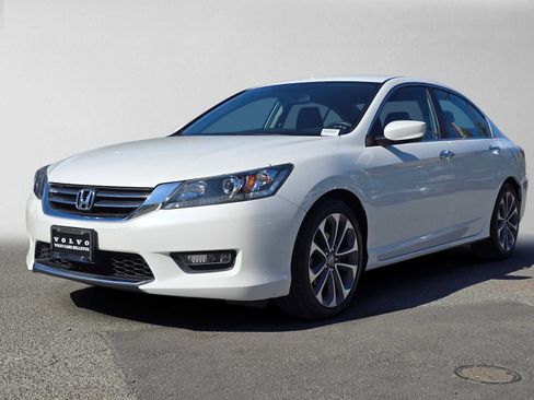 Used 2015 Honda Accord Sport image 7