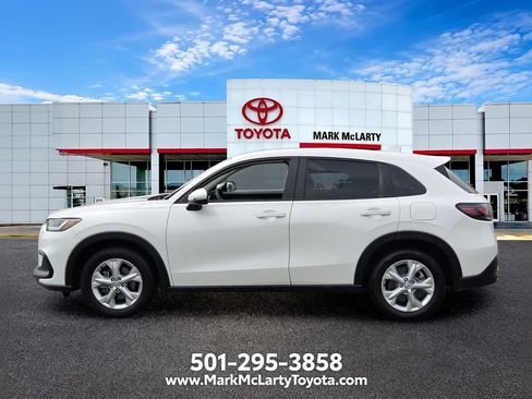 Used 2025 Honda HR-V LX image 2
